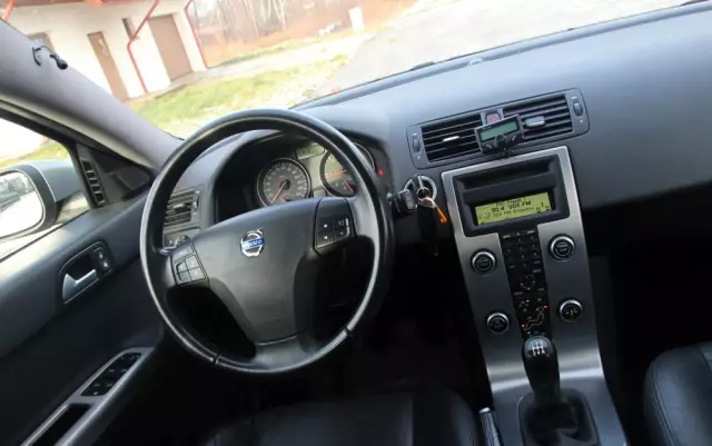 VOLVO V50 1.6D Momentum