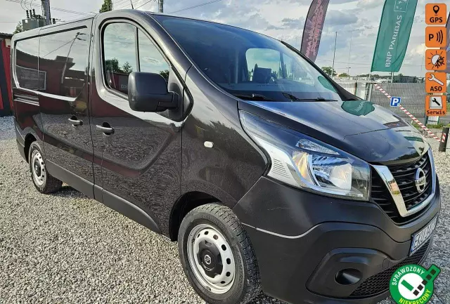 NISSAN NV300 