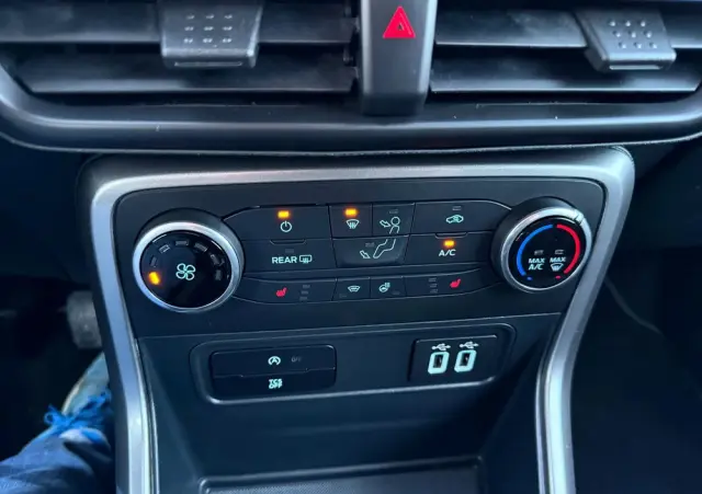 FORD EcoSport 1.0 EcoBoost COOL&CONNECT