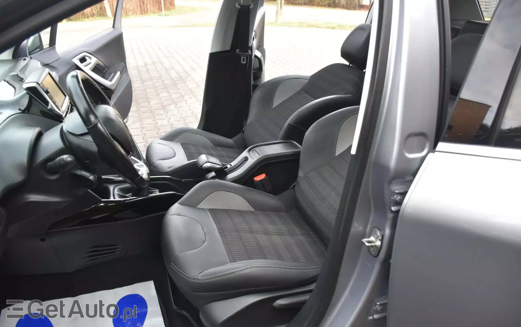 PEUGEOT 2008 PureTech 110 Stop&Start Crossway