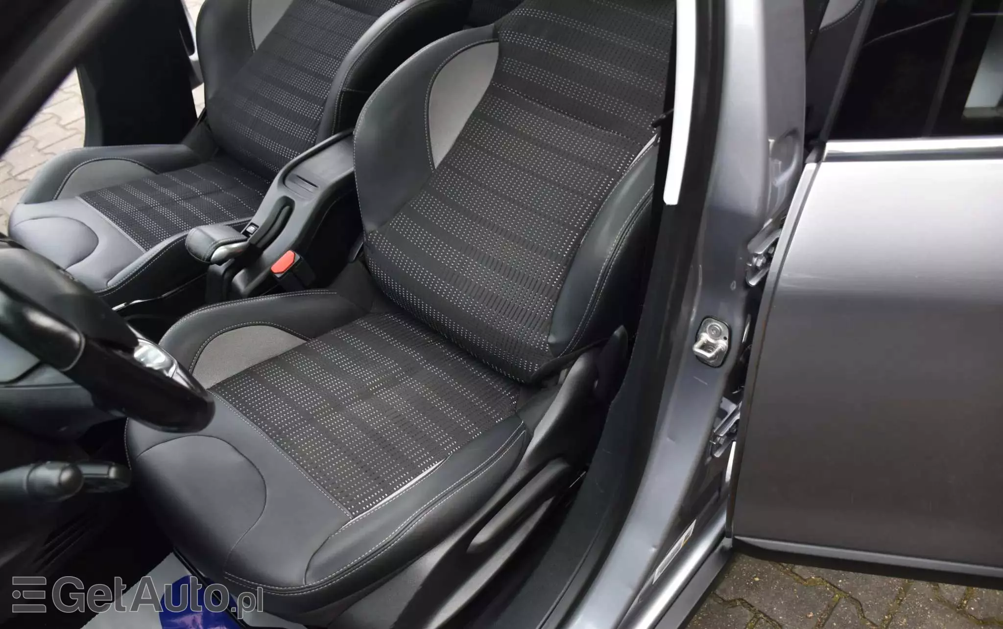 PEUGEOT 2008 PureTech 110 Stop&Start Crossway