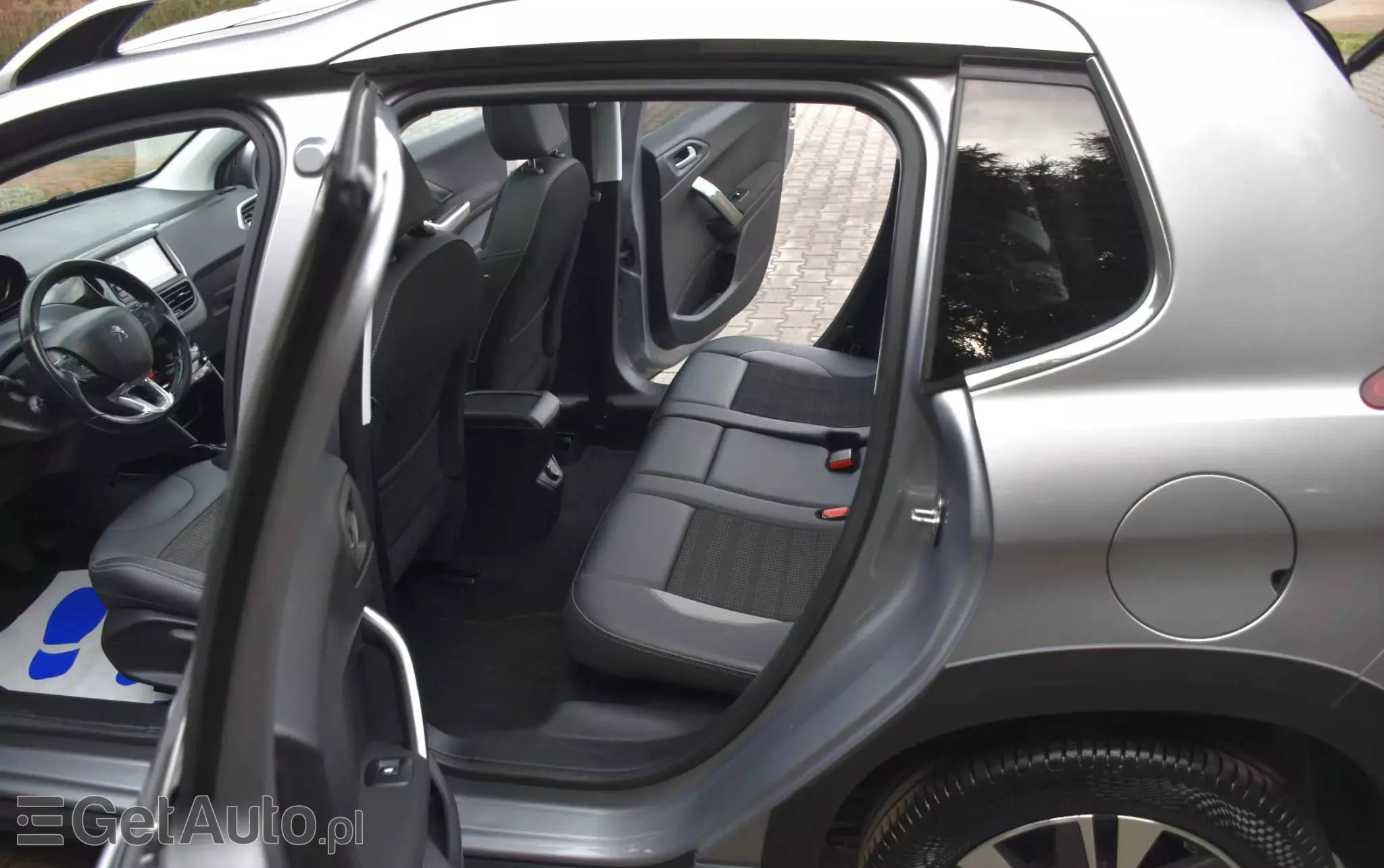 PEUGEOT 2008 PureTech 110 Stop&Start Crossway