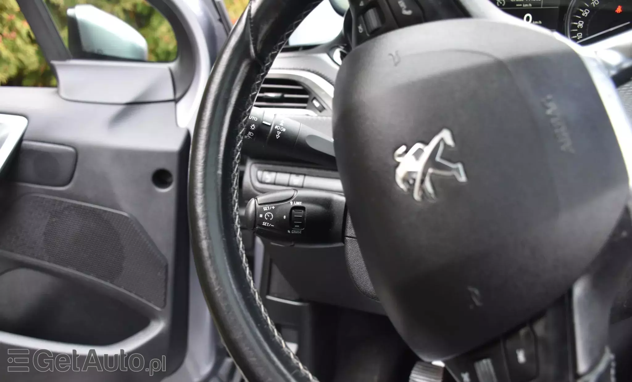 PEUGEOT 2008 PureTech 110 Stop&Start Crossway