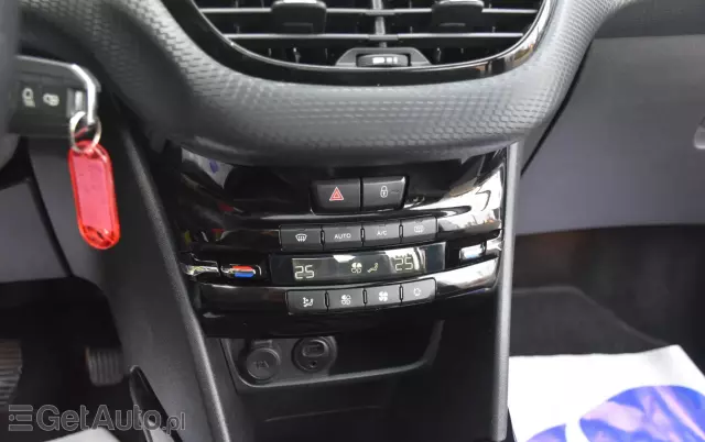 PEUGEOT 2008 PureTech 110 Stop&Start Crossway