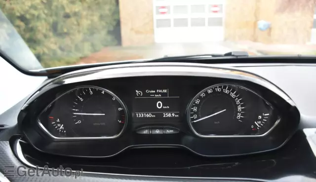 PEUGEOT 2008 PureTech 110 Stop&Start Crossway