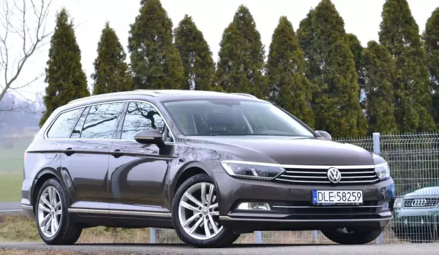 VOLKSWAGEN Passat 