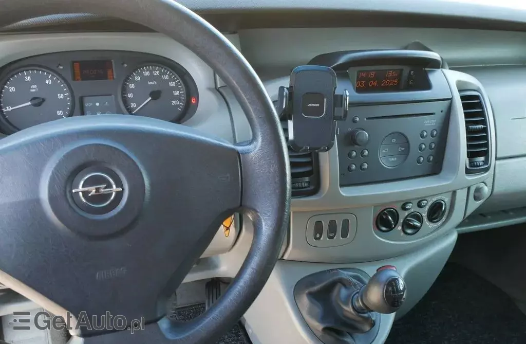 OPEL Vivaro 