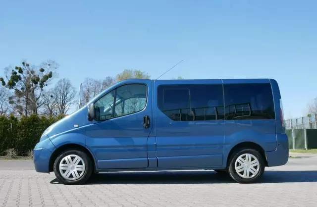 OPEL Vivaro 