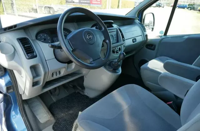 OPEL Vivaro 