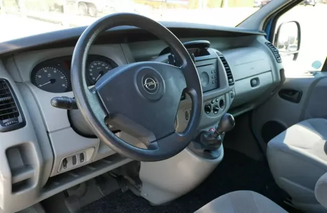 OPEL Vivaro 