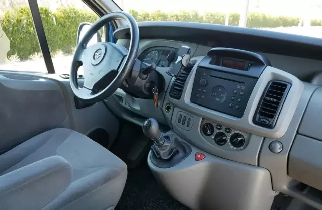 OPEL Vivaro 