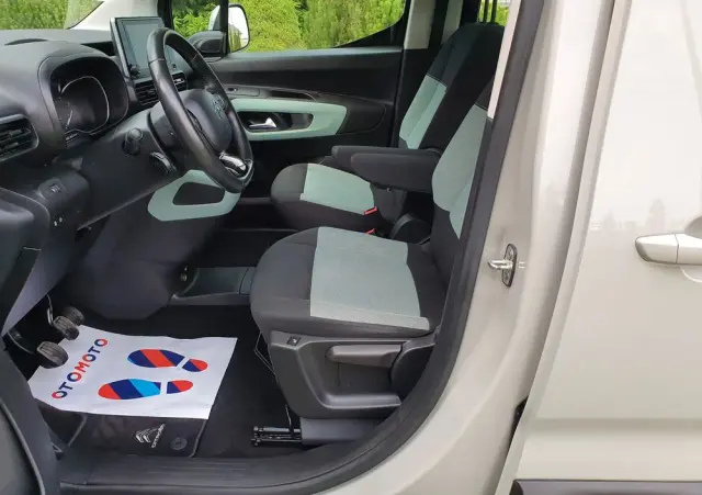 CITROËN Berlingo XL PureTech 110 LIVE PACK