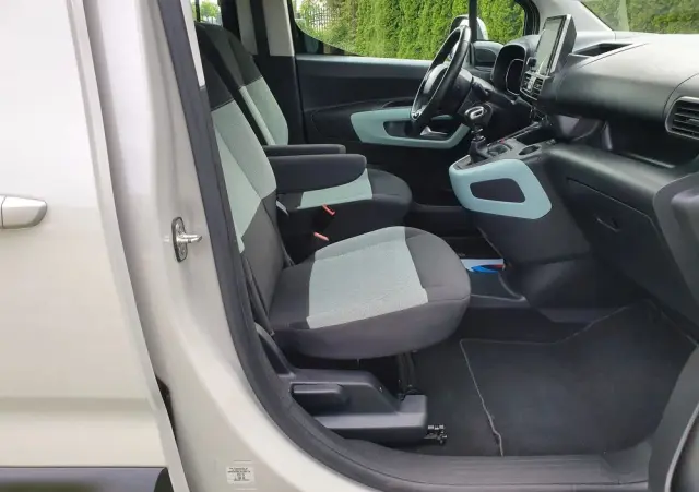 CITROËN Berlingo XL PureTech 110 LIVE PACK
