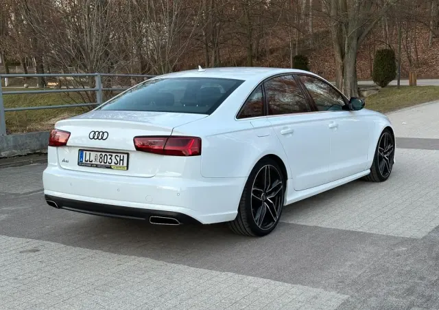 AUDI A6 Limousine 