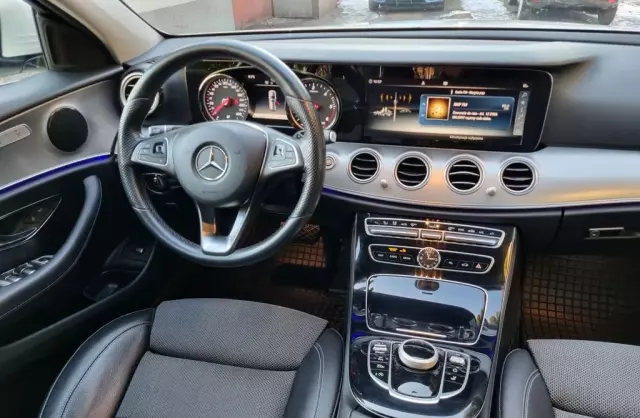 MERCEDES-BENZ Klasa E 