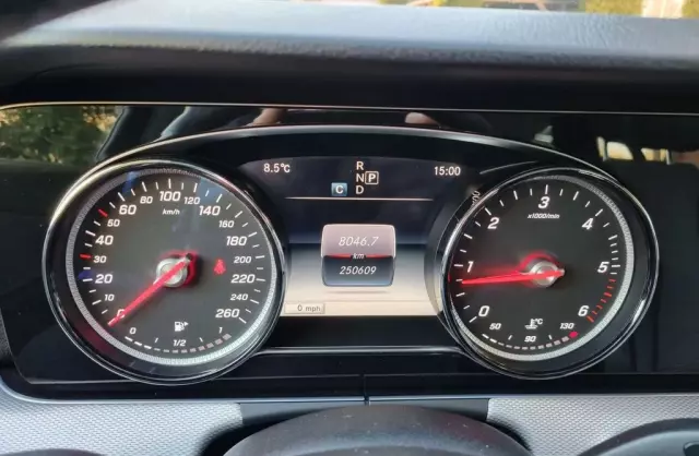 MERCEDES-BENZ Klasa E 