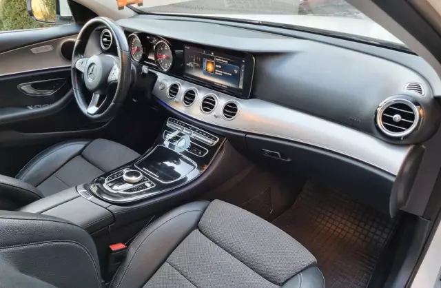 MERCEDES-BENZ Klasa E 