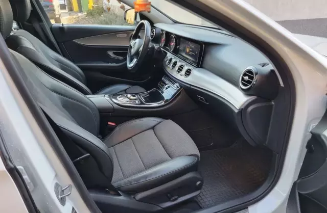 MERCEDES-BENZ Klasa E 