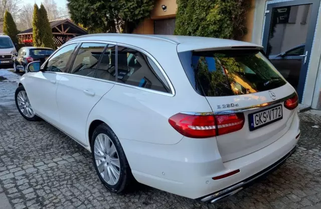 MERCEDES-BENZ Klasa E 