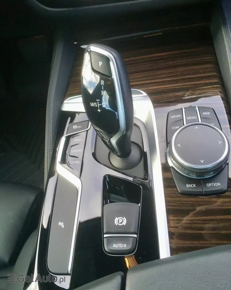 BMW Seria 5 540i GPF xDrive Luxury Line