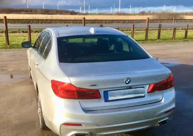 BMW Seria 5 540i GPF xDrive Luxury Line