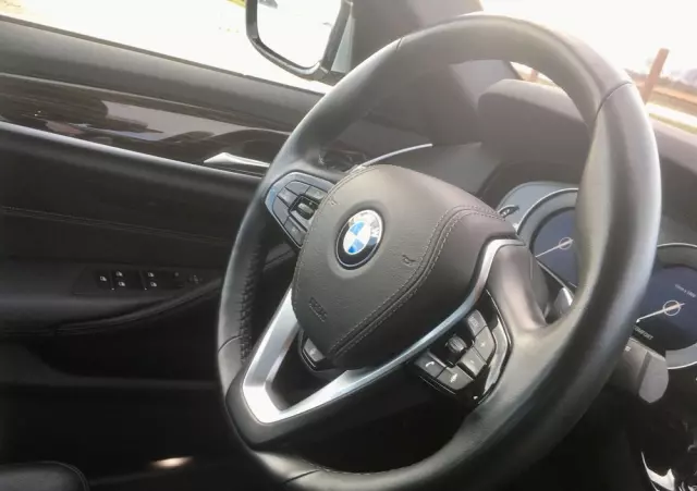 BMW Seria 5 540i GPF xDrive Luxury Line