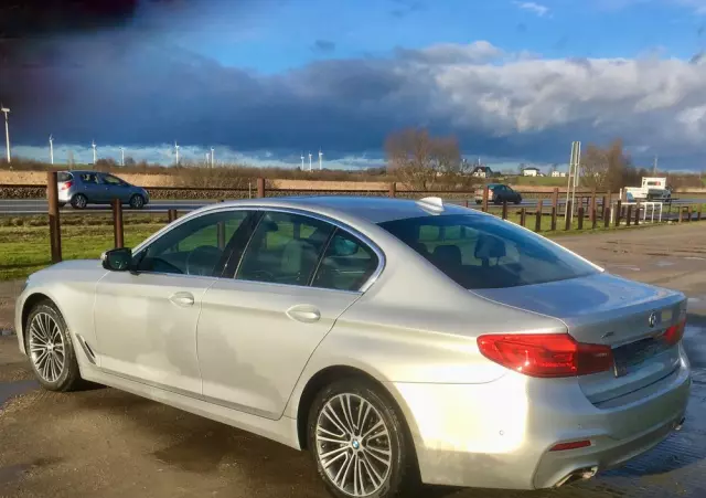 BMW Seria 5 540i GPF xDrive Luxury Line