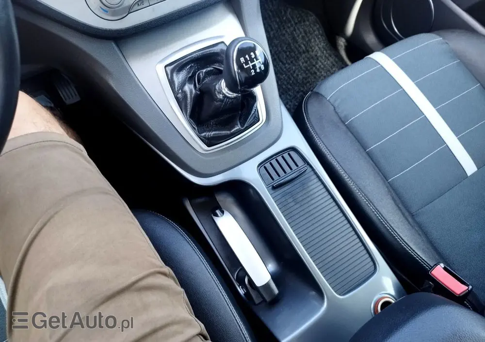 FORD Kuga 2.0 TDCi 4x4 Titanium