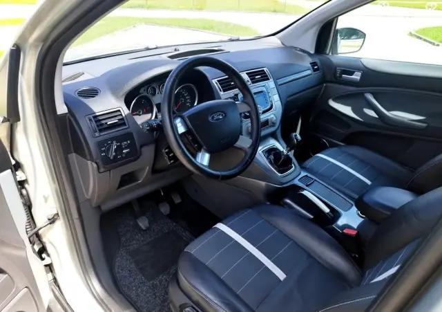 FORD Kuga 2.0 TDCi 4x4 Titanium