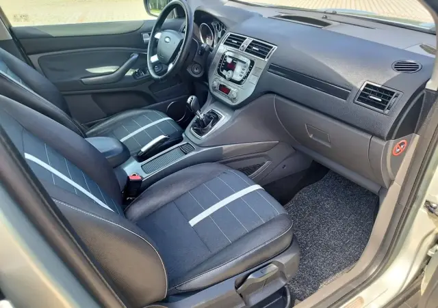 FORD Kuga 2.0 TDCi 4x4 Titanium