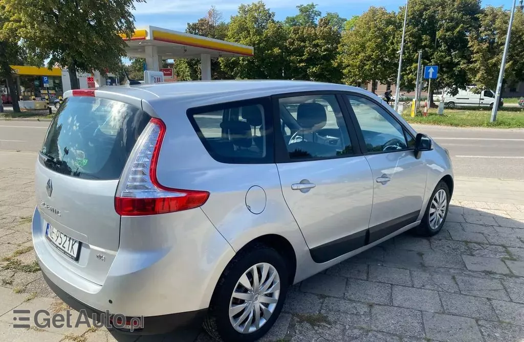 RENAULT Grand Scenic 