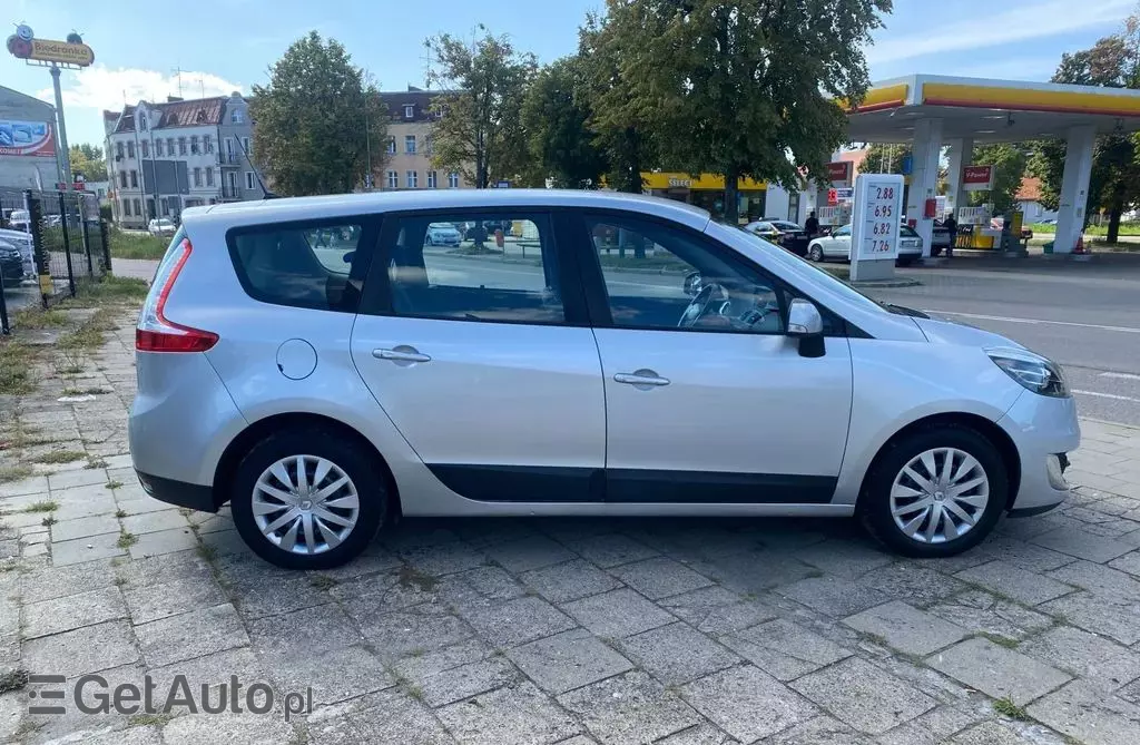 RENAULT Grand Scenic 