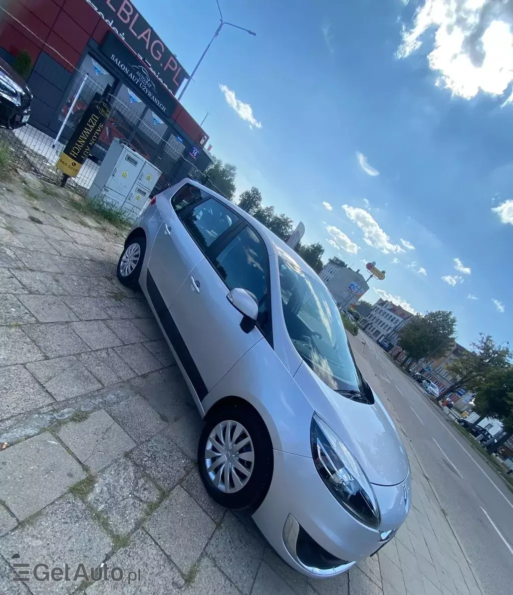 RENAULT Grand Scenic 