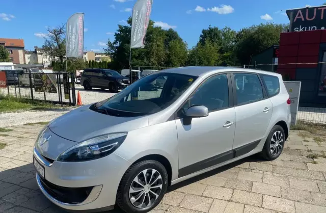 RENAULT Grand Scenic 