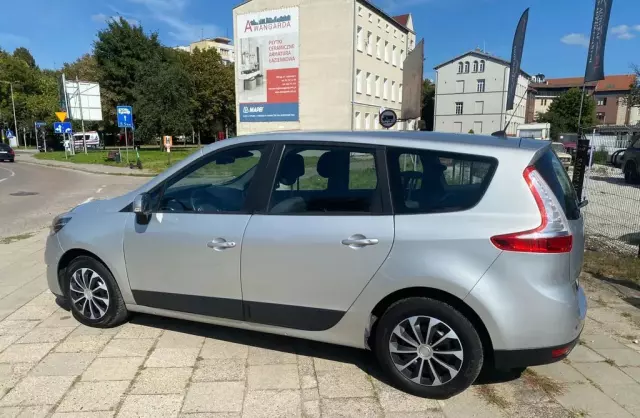 RENAULT Grand Scenic 