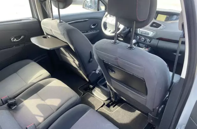 RENAULT Grand Scenic 