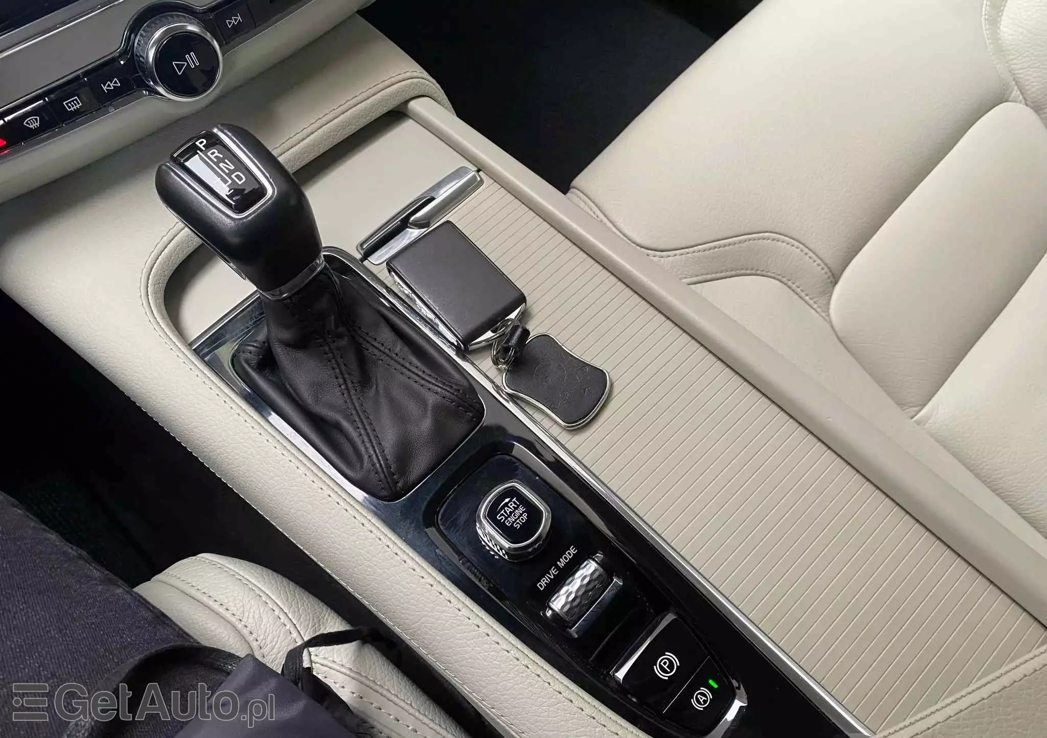 VOLVO V90 T5 GPF Momentum