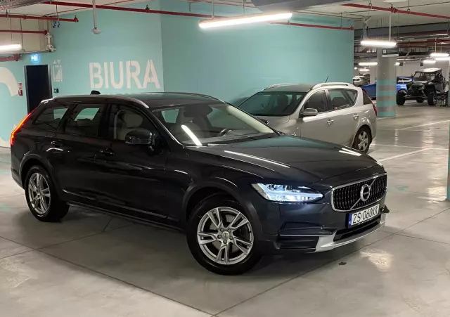 VOLVO V90 T5 GPF Momentum