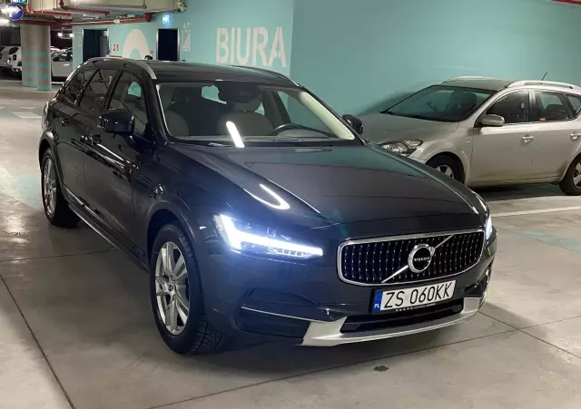 VOLVO V90 T5 GPF Momentum