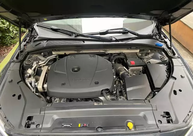 VOLVO V90 T5 GPF Momentum