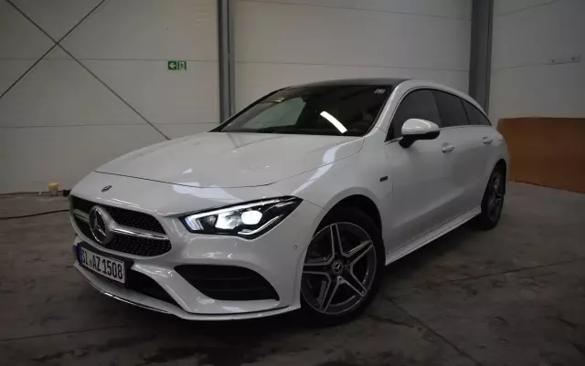 MERCEDES-BENZ CLA 250 E AMG Line 8G-DCT
