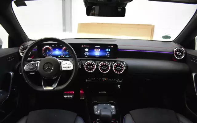 MERCEDES-BENZ CLA 250 E AMG Line 8G-DCT