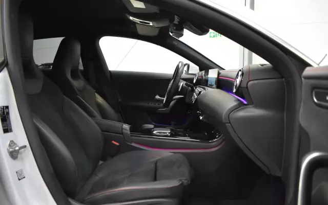 MERCEDES-BENZ CLA 250 E AMG Line 8G-DCT