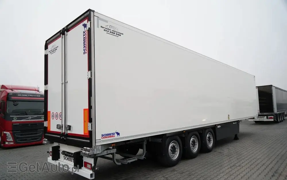 SCHMITZ CARGOBULL CHŁODNIA / AGREGAT SCHMITZ TKM / 2x OŚ PODNOSZONA / KOSZ NA PALETY / 2023 ROK / 