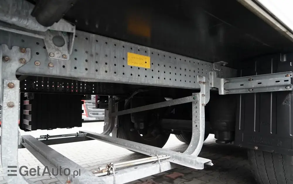SCHMITZ CARGOBULL CHŁODNIA / AGREGAT SCHMITZ TKM / 2x OŚ PODNOSZONA / KOSZ NA PALETY / 2023 ROK / 