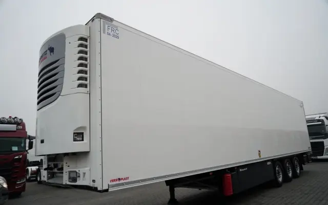 SCHMITZ CARGOBULL CHŁODNIA / AGREGAT SCHMITZ TKM / 2x OŚ PODNOSZONA / KOSZ NA PALETY / 2023 ROK / 