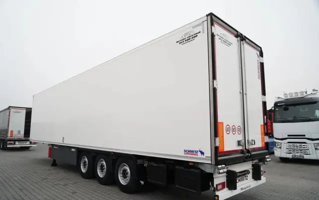 SCHMITZ CARGOBULL CHŁODNIA / AGREGAT SCHMITZ TKM / 2x OŚ PODNOSZONA / KOSZ NA PALETY / 2023 ROK / 