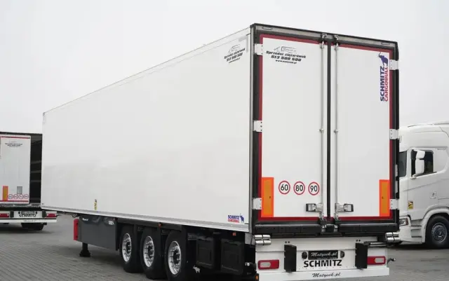 SCHMITZ CARGOBULL CHŁODNIA / AGREGAT SCHMITZ TKM / 2x OŚ PODNOSZONA / KOSZ NA PALETY / 2023 ROK / 