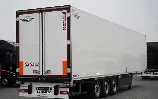 SCHMITZ CARGOBULL CHŁODNIA / AGREGAT SCHMITZ TKM / 2x OŚ PODNOSZONA / KOSZ NA PALETY / 2023 ROK / 