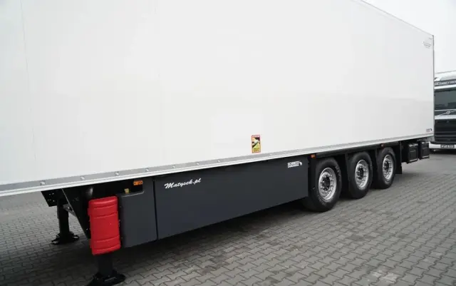 SCHMITZ CARGOBULL CHŁODNIA / AGREGAT SCHMITZ TKM / 2x OŚ PODNOSZONA / KOSZ NA PALETY / 2023 ROK / 